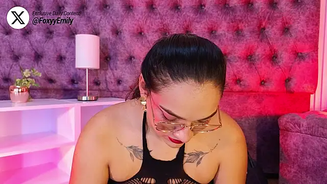 EMILYY FOXY online show from May 17, 7:10 pm