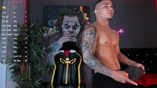 Snapshot of jordan_mayers02 chatting on January 7, 9:07 am jordan mayers02 online show from January 7, 9:07 am