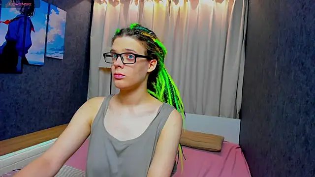 KIKI Krash online show from October 3, 10:01 am