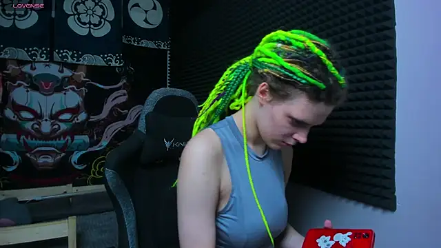 KIKI Krash online show from October 7, 10:01 am