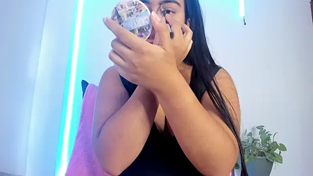 anniesweet- online show from December 5, 2:14 pm