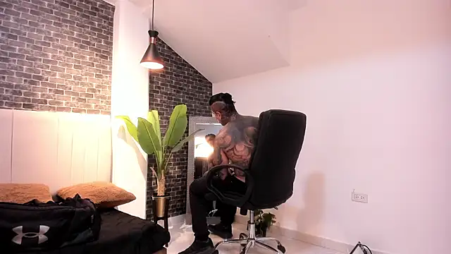 Dantesuarez28 online show from December 15, 12:42 pm