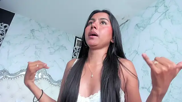 Emmy Cute18 online show from October 14, 2:51 pm