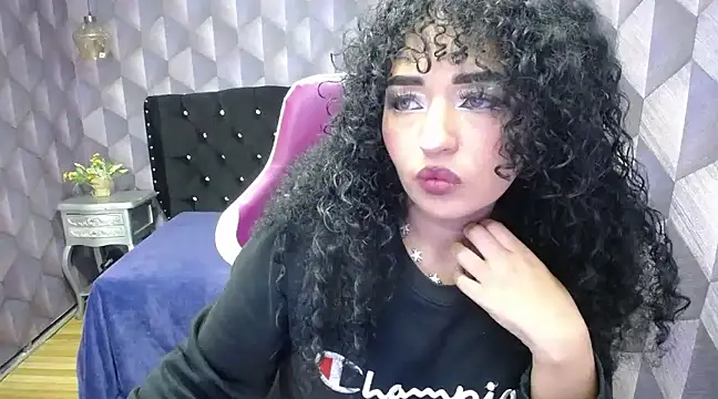 Sofiacowperx online show from January 31, 3:22 pm
