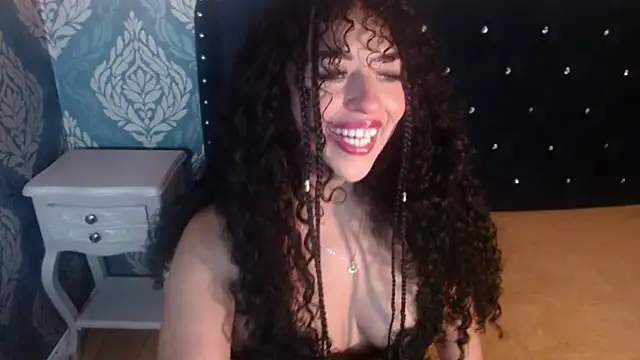 Sofiacowperx online show from November 3, 8:21 pm