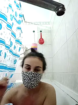 MikaKors online show from December 18, 5:10 pm