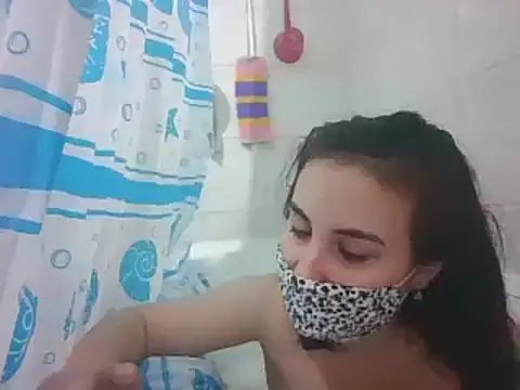 MikaKors online show from January 3, 7:50 pm