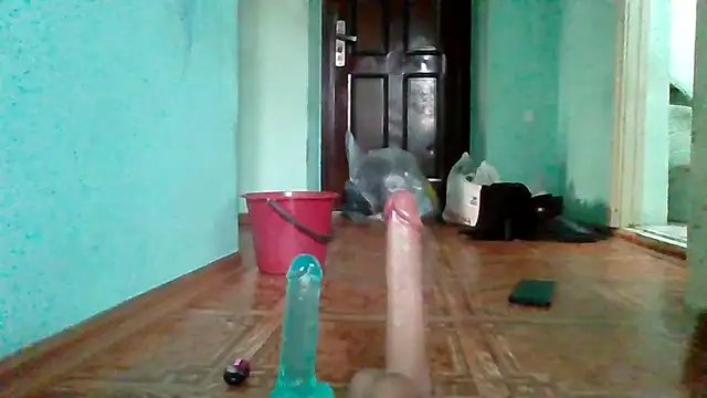 MikaKors online show from January 12, 10:45 am