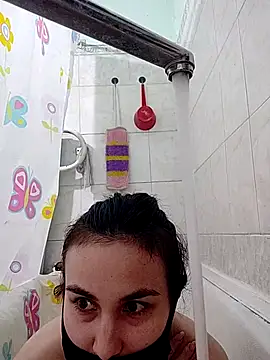 MikaKors online show from March 18, 3:10 pm