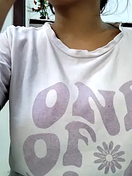 Snapshot of illay_love chatting on September 24, 5:55 am illay love online show from September 24, 5:55 am