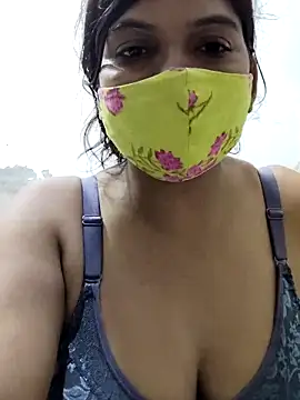 Snapshot of illay_love chatting on October 3, 7:44 pm illay love online show from October 3, 7:44 pm