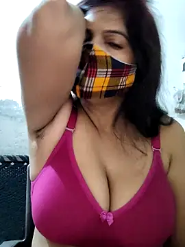 Snapshot of illay_love chatting on October 11, 4:12 am illay love online show from October 11, 4:12 am