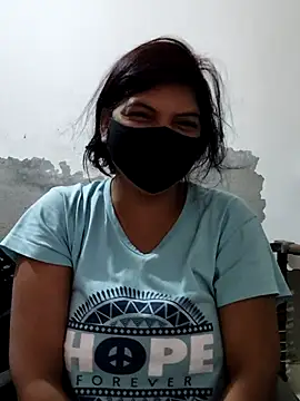 Snapshot of illay_love chatting on October 20, 3:18 am illay love online show from October 20, 3:18 am