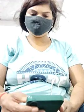 illay love online show from April 24, 5:48 pm