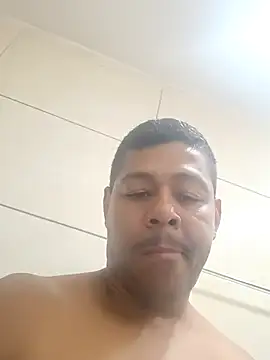 Snapshot of gton09 chatting on February 13, 10:55 am gton09 online show from February 13, 10:55 am