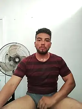 Snapshot of alfredyy55 chatting on September 8, 8:52 pm alfredyy55 online show from September 8, 8:52 pm