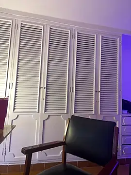 Adel Nesbiit online show from May 12, 7:44 pm