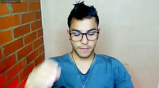 Leandro valenzuela online show from March 13, 11:38 pm