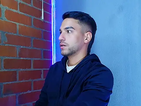 Leandro valenzuela online show from September 21, 1:07 am