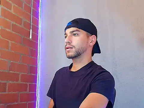 Leandro valenzuela online show from November 11, 3:56 pm