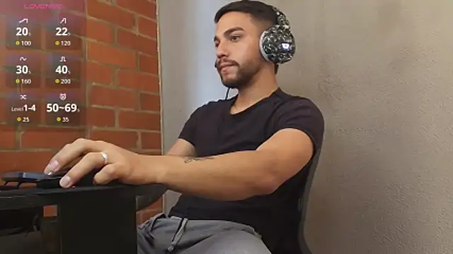 Leandro valenzuela online show from May 20, 6:58 pm