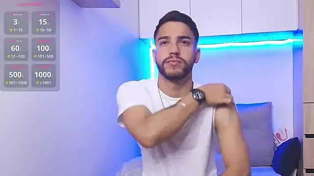 Snapshot of Leandro_valenzuela chatting on May 31, 10:00 am Leandro valenzuela online show from May 31, 10:00 am