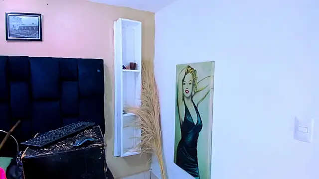 Snapshot of AlissonSpears chatting on January 14, 4:07 am AlissonSpears online show from January 14, 4:07 am