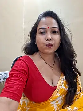DREAM GIRL-30 online show from May 4, 3:52 pm
