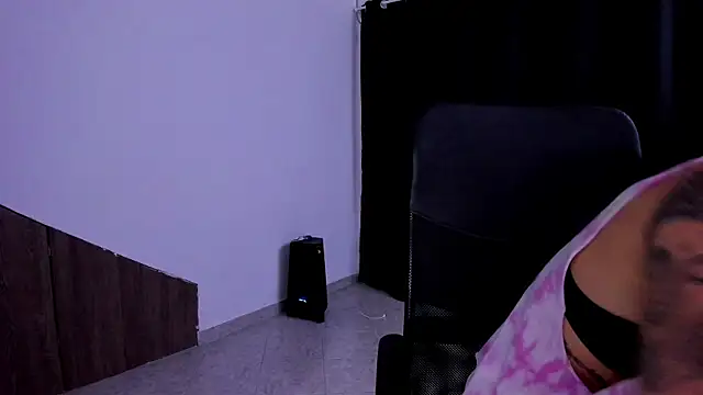 Charlee pink online show from September 11, 2:00 am