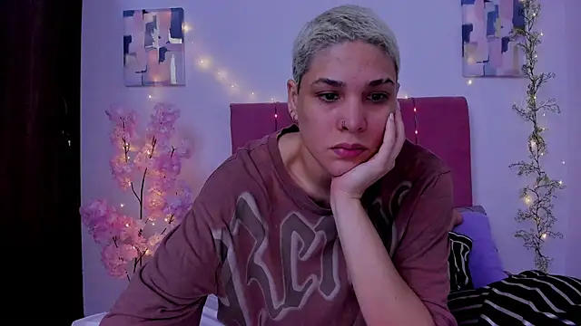 Charlee pink online show from September 18, 2:57 am