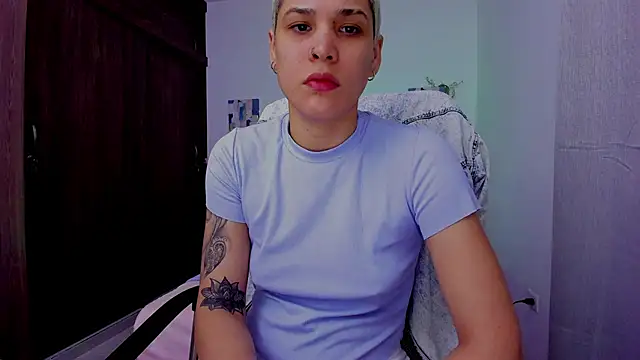 Charlee pink online show from September 26, 1:31 am