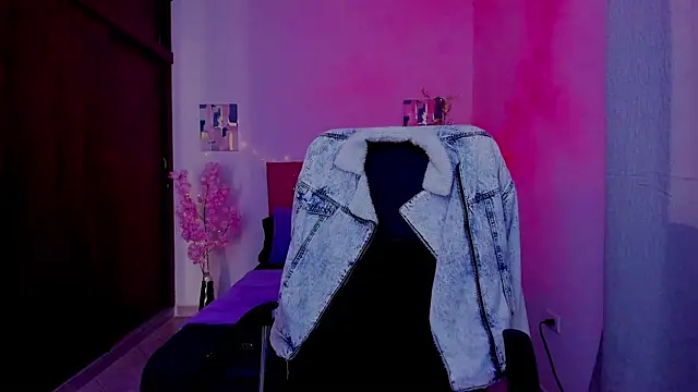 Charlee pink online show from September 29, 2:22 pm