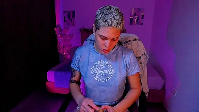 Charlee pink online show from October 10, 2:05 pm