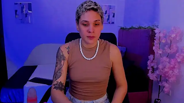 Charlee pink online show from November 4, 9:47 pm