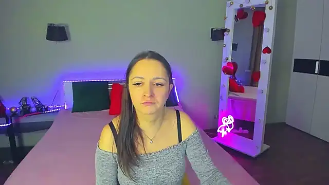 AngellLika online show from February 6, 6:44 pm