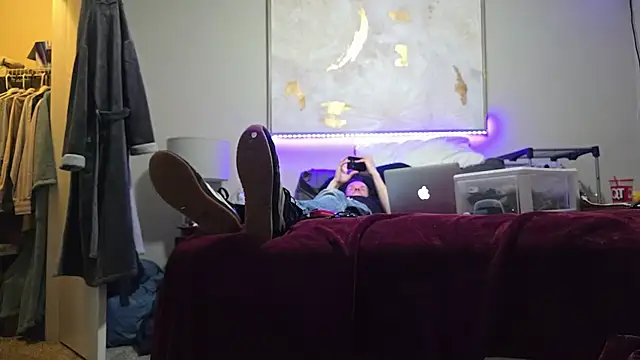 ChillzPnp online show from October 18, 9:59 pm