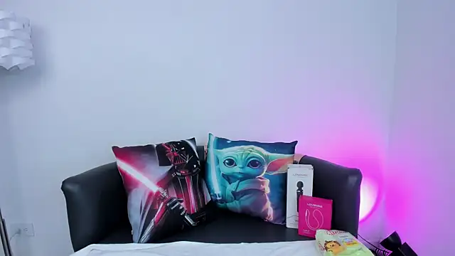 Snapshot of miss__allison chatting on October 18, 11:11 am miss  allison online show from October 18, 11:11 am