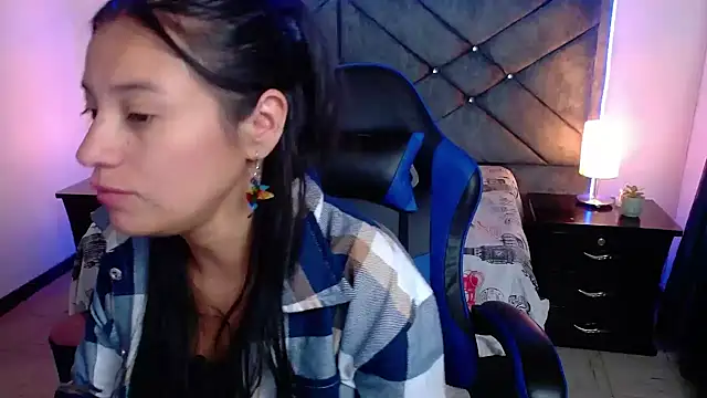 Julietacollins06 online show from December 3, 3:54 pm