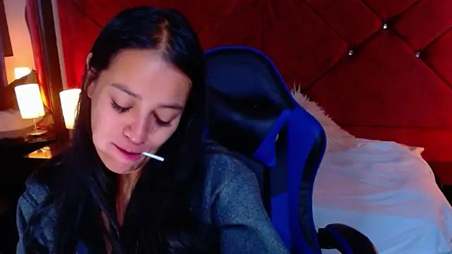 Snapshot of Julietacollins06 chatting on February 23, 1:19 pm Julietacollins06 online show from February 23, 1:19 pm