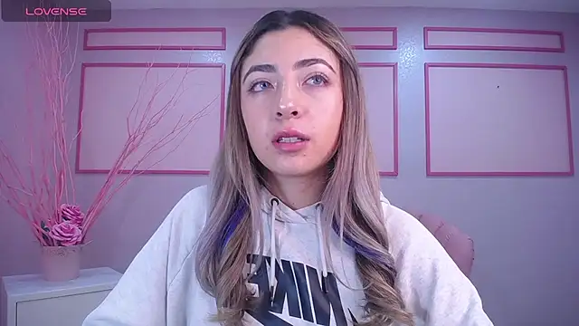 channel blonde a online show from February 3, 4:31 pm