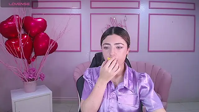 channel blonde a online show from February 21, 4:37 pm