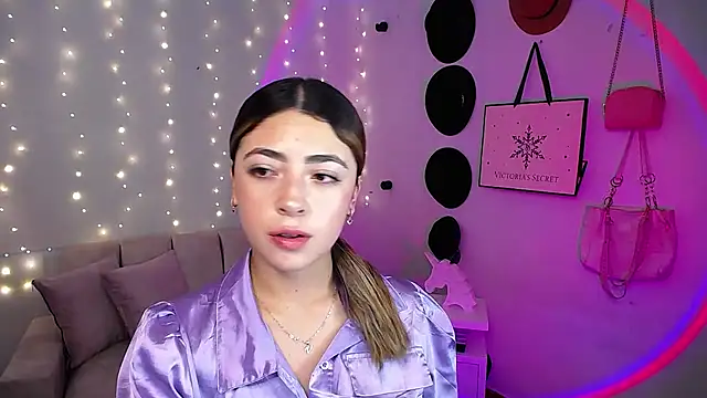channel blonde a online show from March 4, 5:03 pm