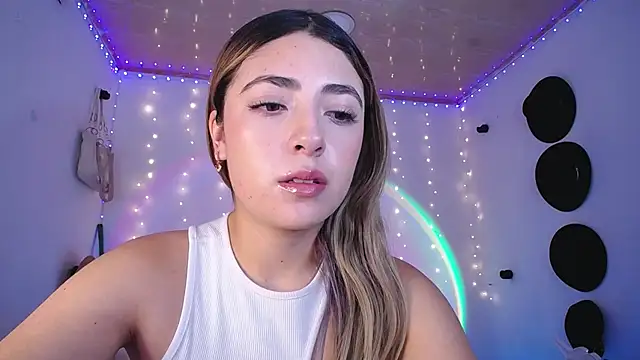 channel blonde a online show from March 12, 6:55 pm