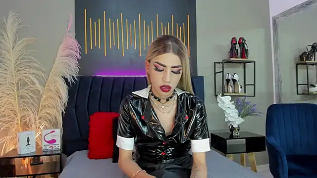 BrianaSchafer online show from February 12, 10:37 pm