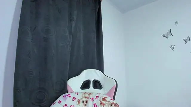SophieWoods  online show from March 20, 1:46 am