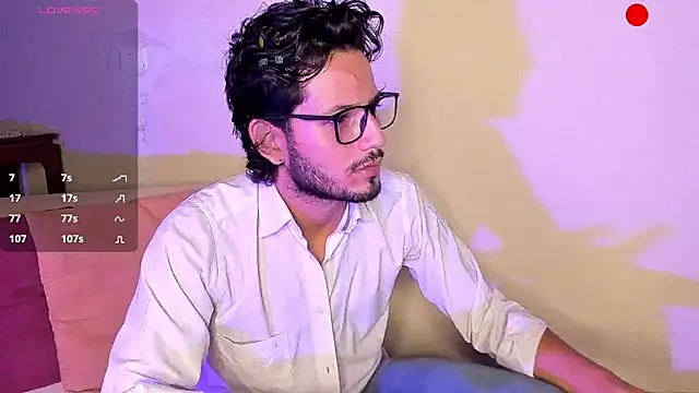 Snapshot of Nicholasrodrii chatting on December 10, 10:47 pm Nicholasrodrii online show from December 10, 10:47 pm