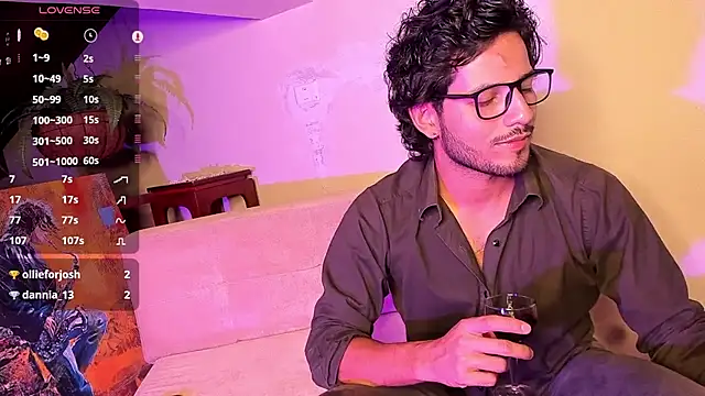 Snapshot of Nicholasrodrii chatting on December 20, 1:47 am Nicholasrodrii online show from December 20, 1:47 am
