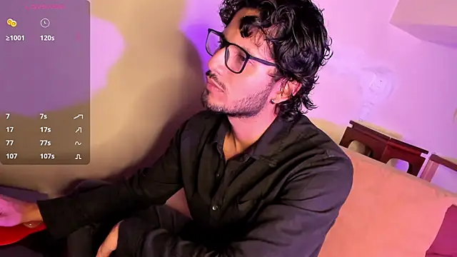 Snapshot of Nicholasrodrii chatting on January 4, 10:13 pm Nicholasrodrii online show from January 4, 10:13 pm