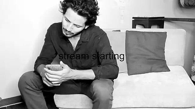 Snapshot of Nicholasrodrii chatting on February 13, 10:22 pm Nicholasrodrii online show from February 13, 10:22 pm