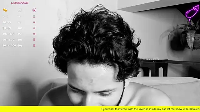 Snapshot of Nicholasrodrii chatting on February 14, 4:26 am Nicholasrodrii online show from February 14, 4:26 am
